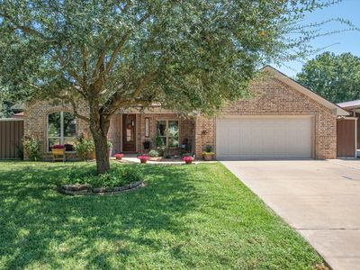 140 N Oak Pl, Van, TX, 75790