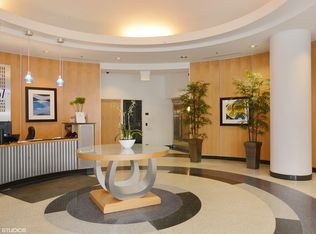 757 N Orleans St #605, Chicago, IL 60610