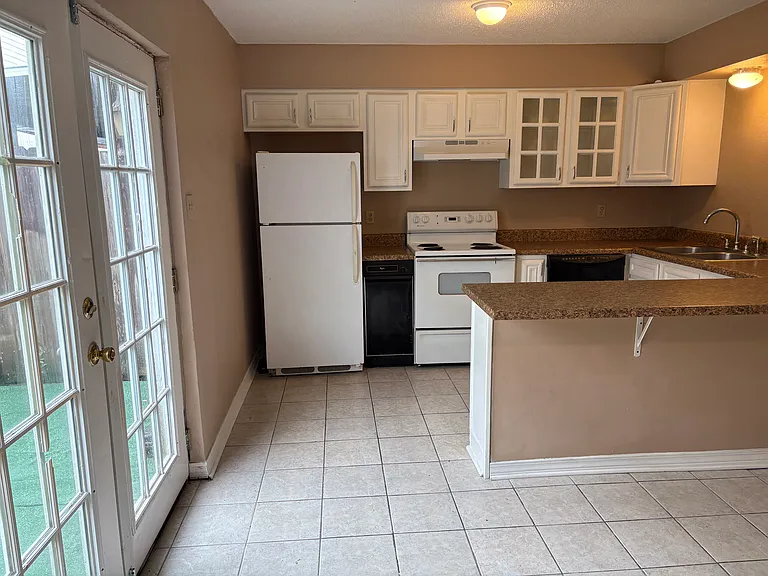 4104 Alabama Ave #8 — Photo 8