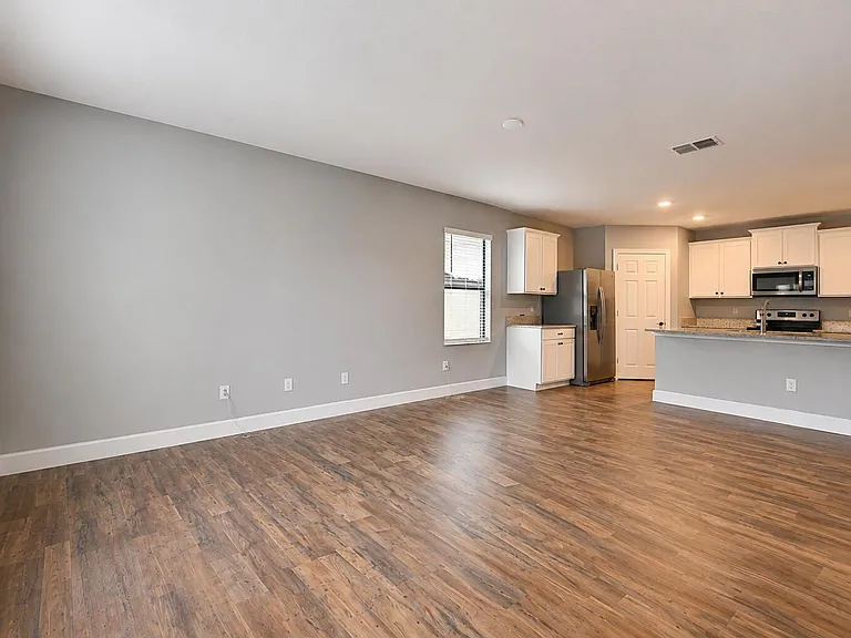 927 Remington Green Dr SE — Photo 18