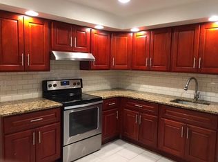 7986 Oxford Ave, Philadelphia, PA 19111