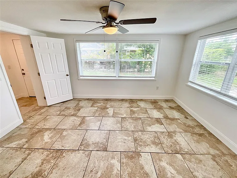 4233 Belle Isle Ct — Photo 7