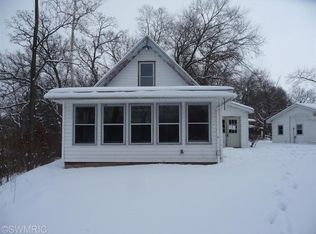 12036 Riverside Dr, White Pigeon, MI 49099