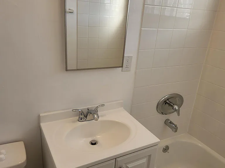 12101 Pacific Ave #6 — Photo 8