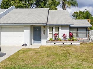 222 Village Crest Ct, Lakeland, FL 33809