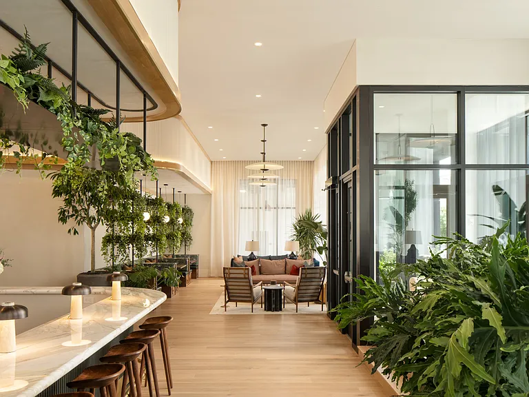 Emmi Midtown — Photo 7