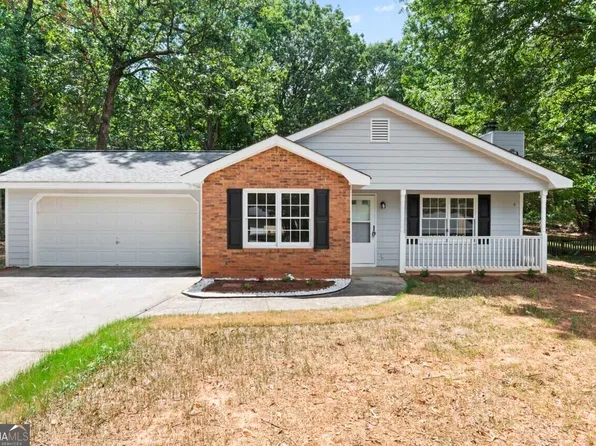 225 E Country Woods Dr, Covington, GA 30016