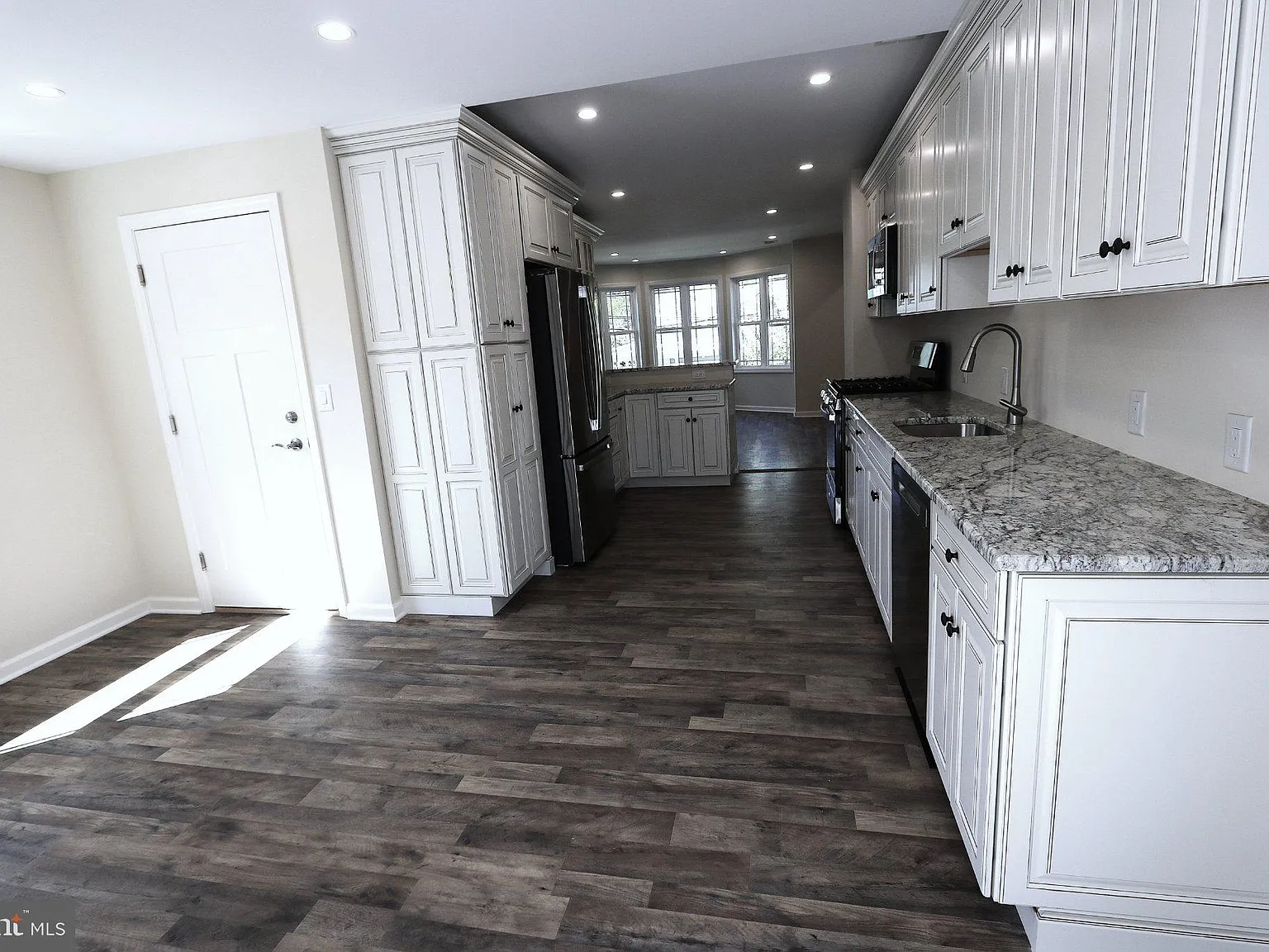 2 bed, 2.0 bath, $2,500 — Photo 3