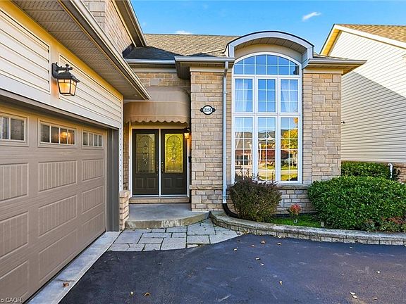 3rd image of 2256 Turnberry Rd