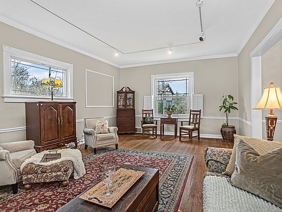 5th image of 2078 Linden Ave
