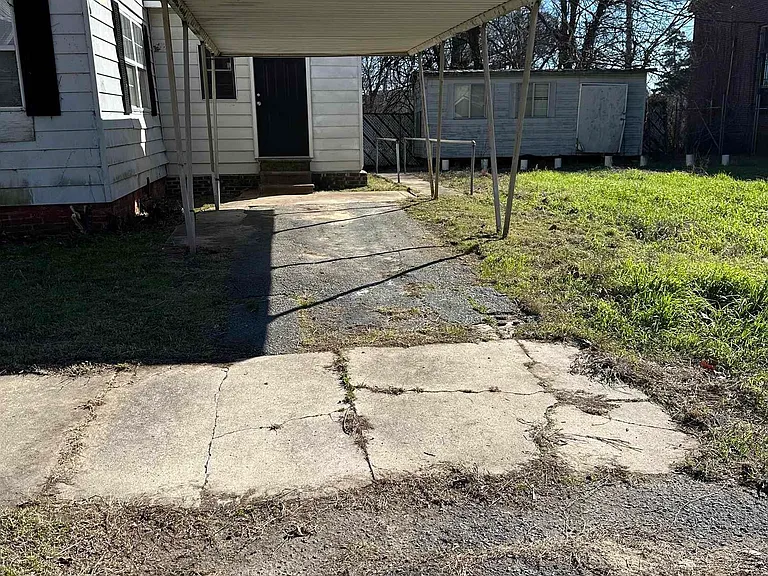 107 S Beech St — Photo 17