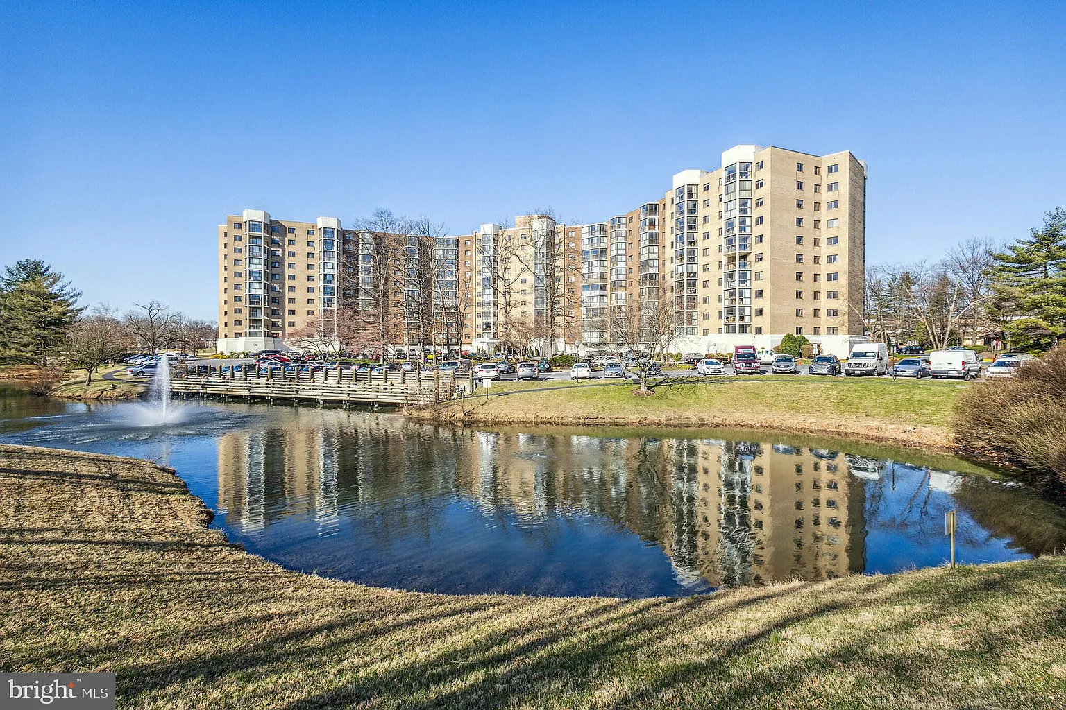 15101 Interlachen Dr #1-722 photo 1