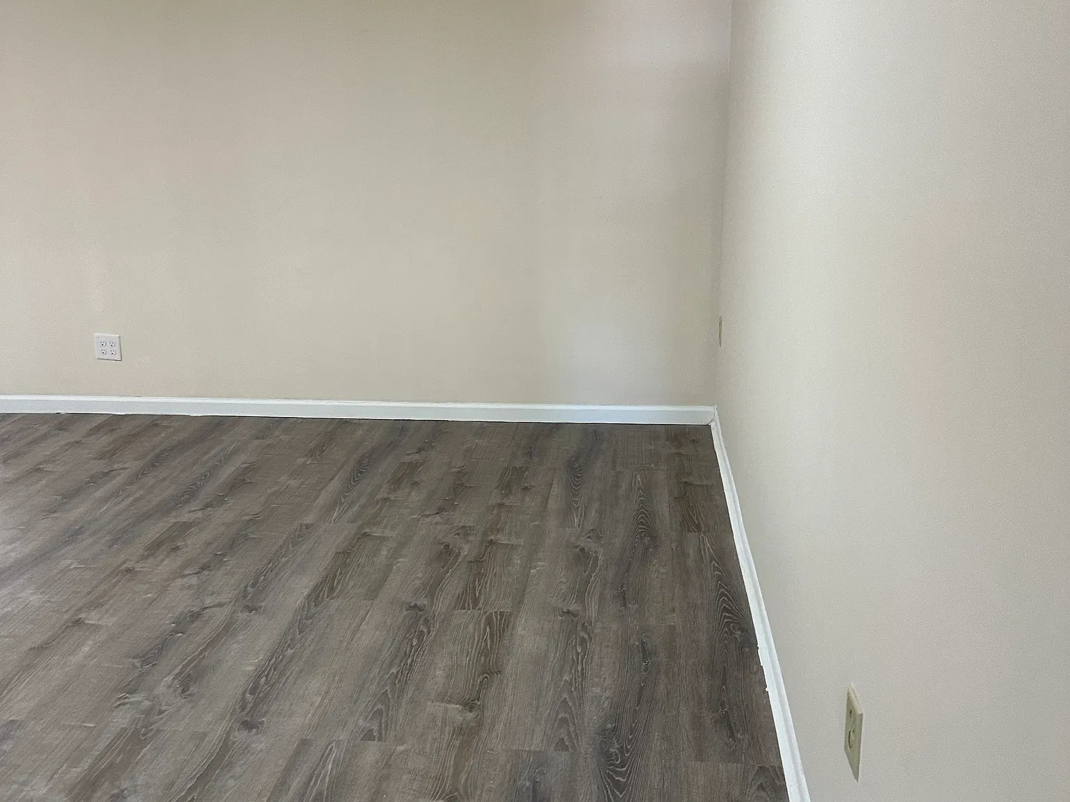 3 bed, 1000 sqft, $1,280 — Photo 3