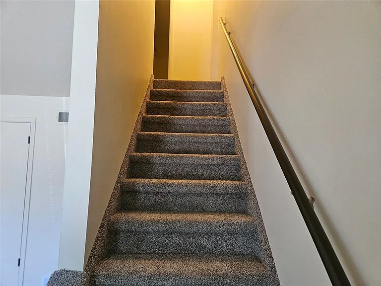 909 Chapel Rd #8 — Photo 5