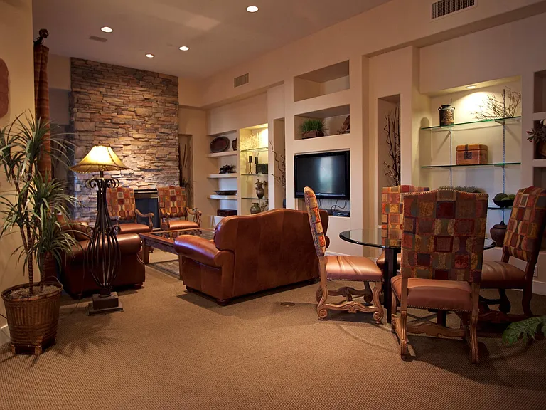 9562 E Chuckwagon Ln — Photo 37