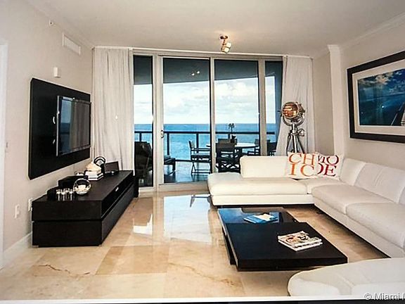 3rd image of 17121 Collins Ave APT 2505