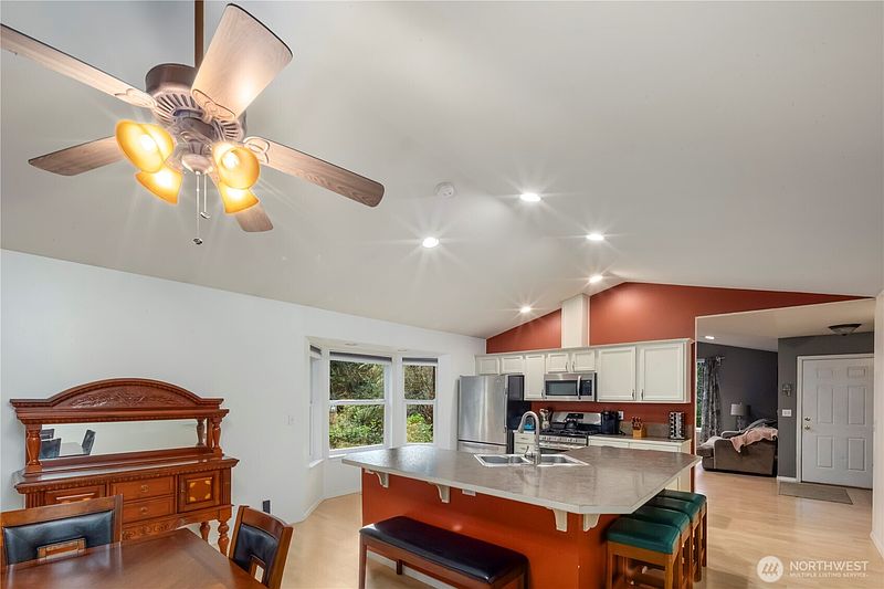 5th image of 10405 Olympic Place