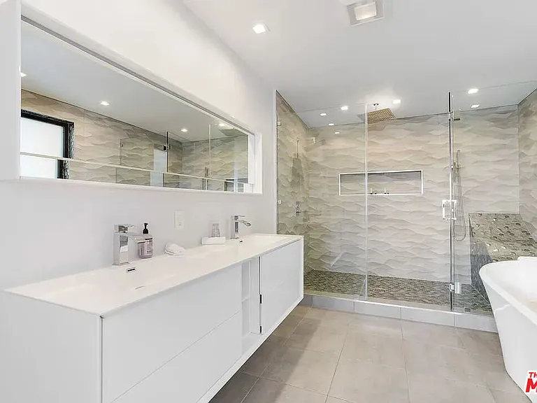 8401 Wyndham Rd — Photo 30