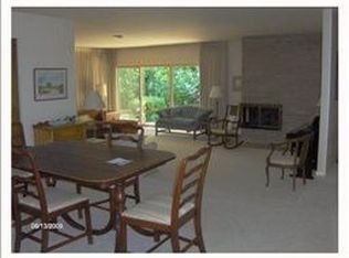 2240 Glendaloch Rd, Ann Arbor, MI 48104