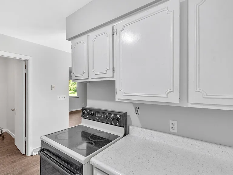 29102 Hufford Rd #B — Photo 35