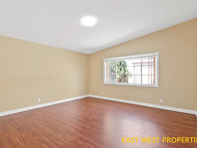 11186 Lavender Ave — Photo 24