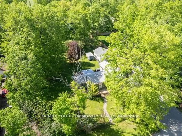 781 Edward St, Innisfil, ON L9S 2S2