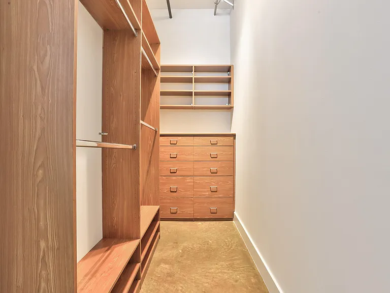 180 NE 4th Ave #204 — Photo 5