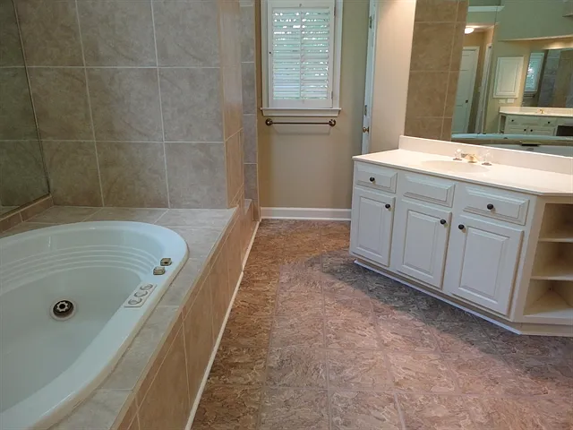 3407 Fairway Ct — Photo 16