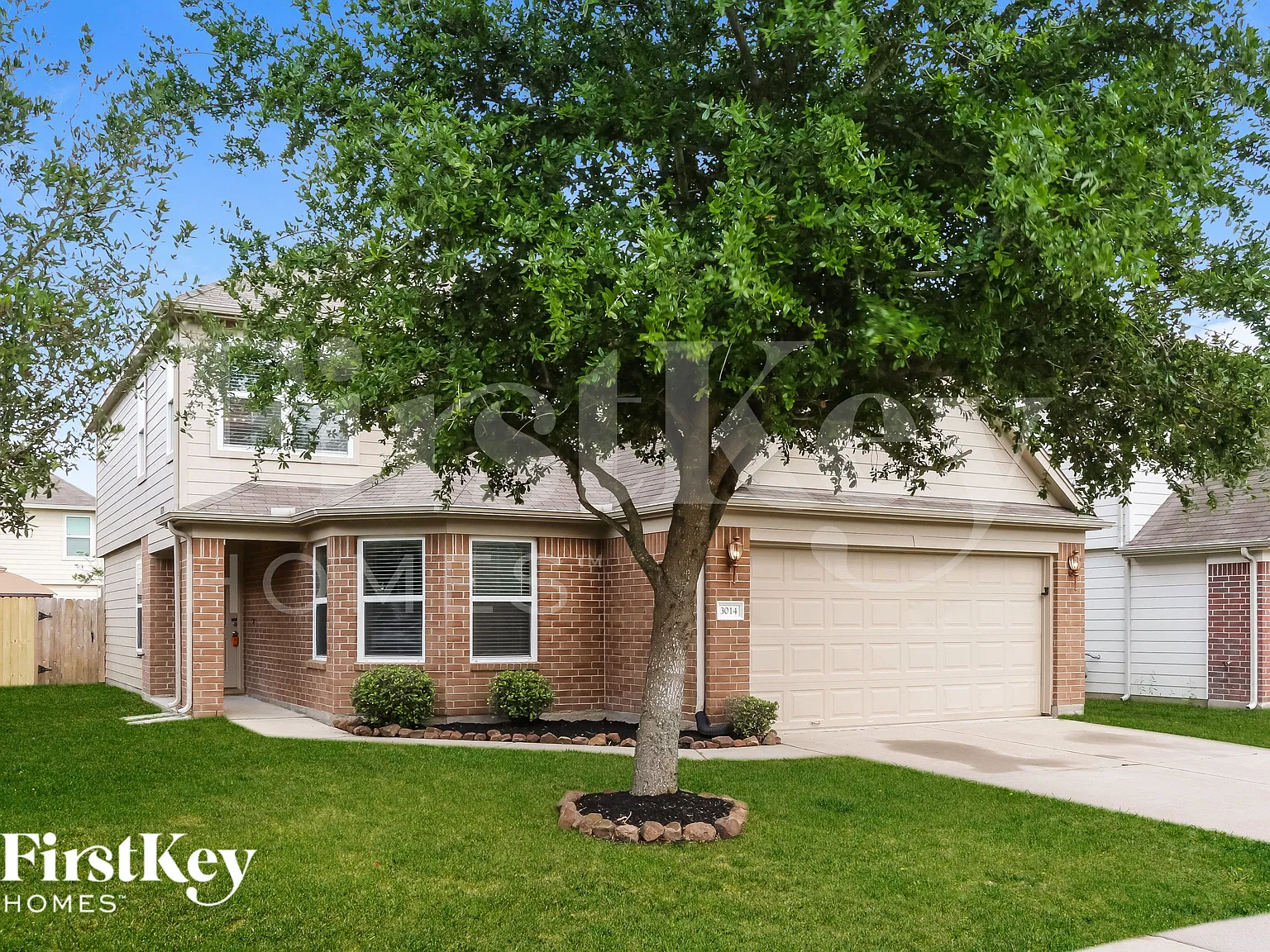 4 bed, 2.5 bath, 2391 sqft, $2,520 — Photo 2