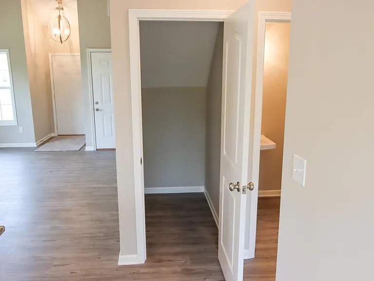 210 Dubuy Dr — Photo 27