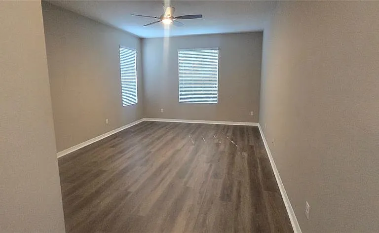 7564 Bishop Square Dr — Photo 23