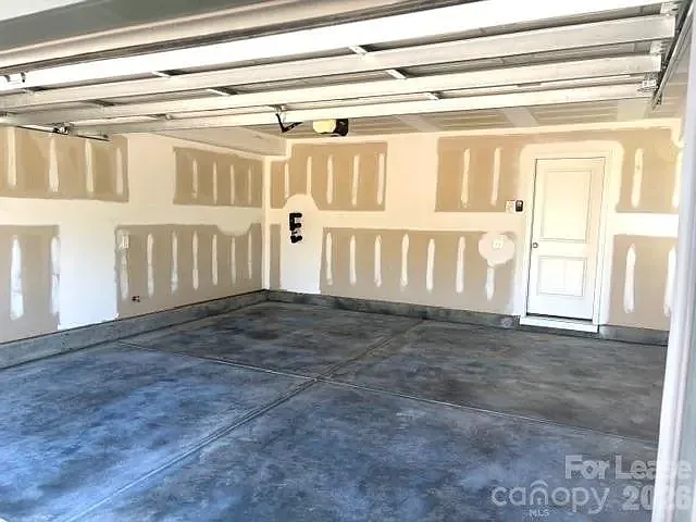 416 Silver Star Blvd — Photo 28