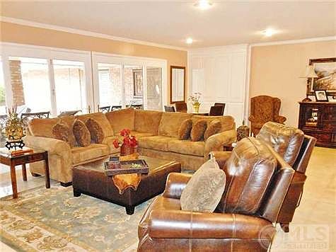 3rd image of 808 Twin Hills Dr
