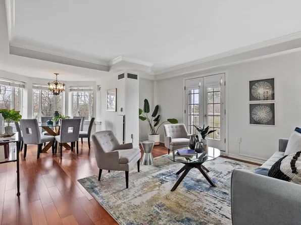 20 Chapel St APT B807, Brookline, MA 02446