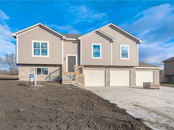 21108 E 8th St S, Independence, MO 64056