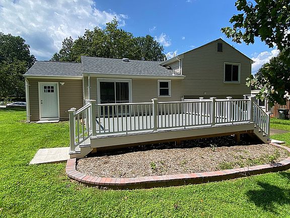 3rd image of 5105 Claytonia Ct
