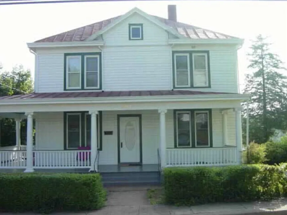 203 Belleview Ave #B