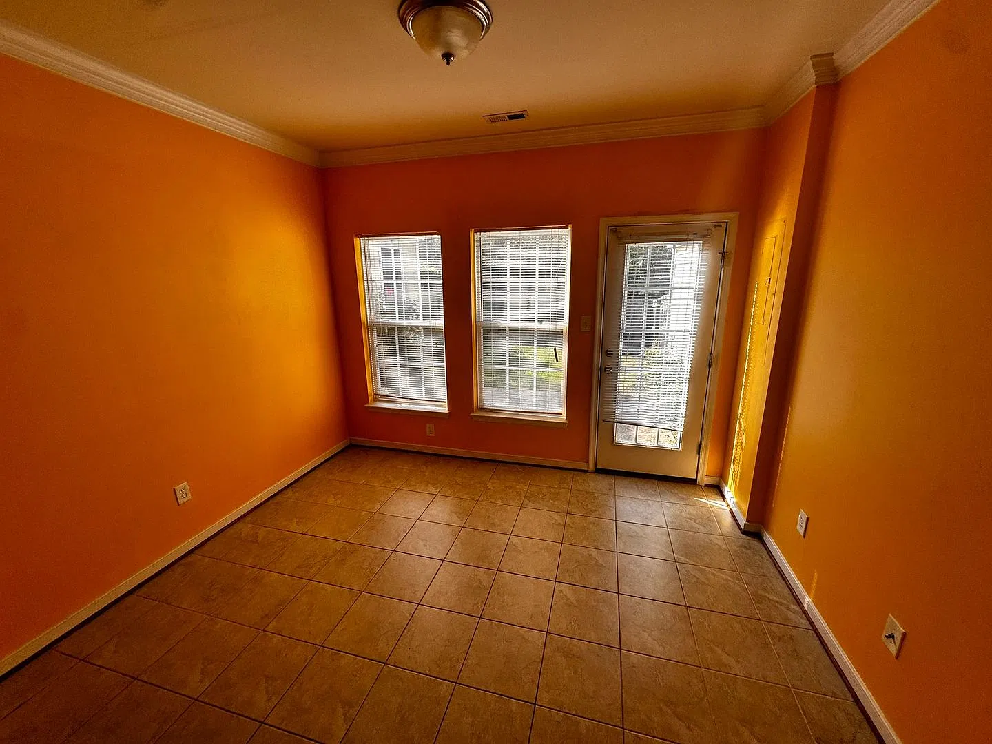 Move In Ready Immediately — Photo 4