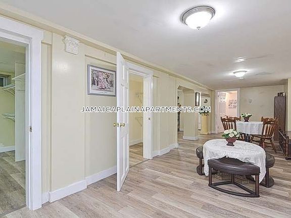 3rd image of 45 Mozart St #B