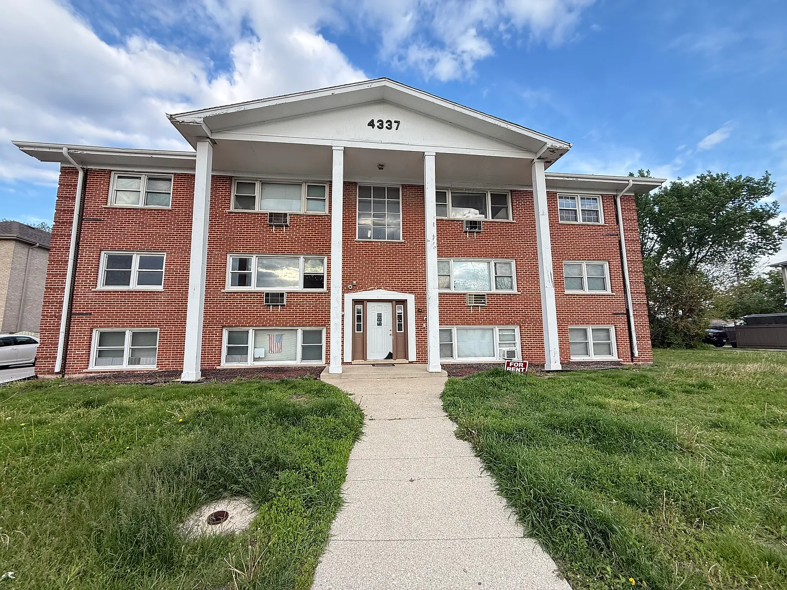 2 bed, 850 sqft, $1,525 — Photo 1