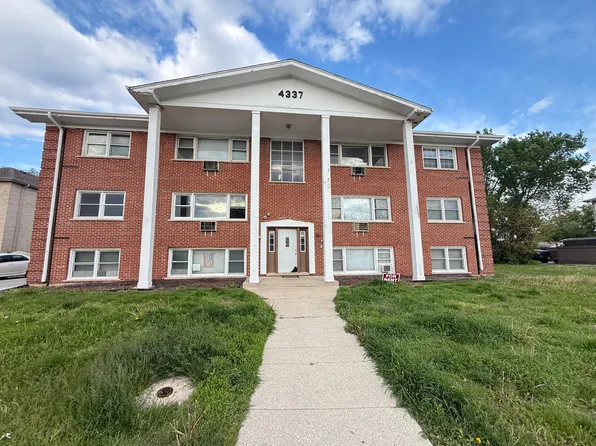 4337 Prescott Ave APT 2C, Lyons, IL 60534