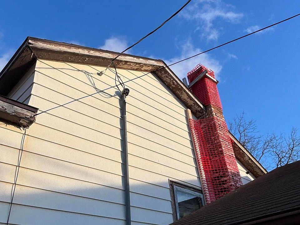 2nd image of 716 E Erie St