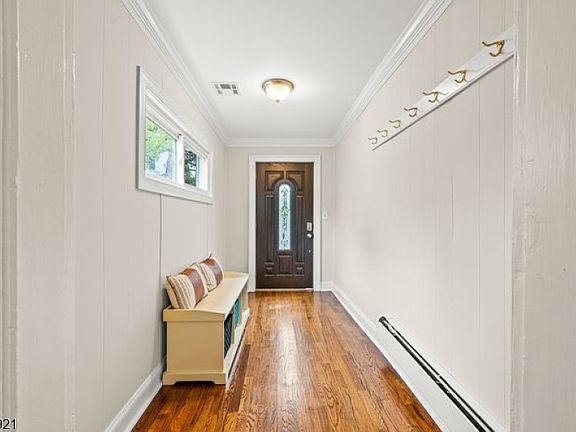 3rd image of 166 Valley Rd