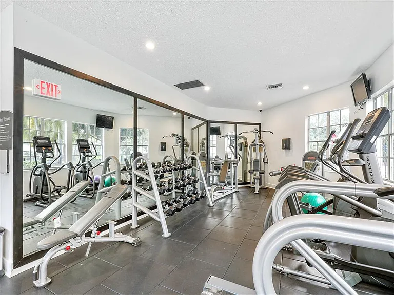 Sabal Pointe — Photo 21