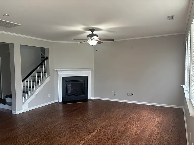 Spacious living room