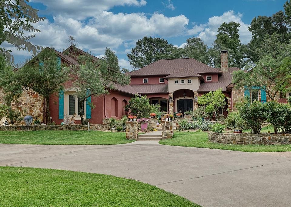 1st image of 243 Winged Foot Dr