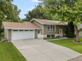 134 East Ave, Iron Ridge, WI 53035