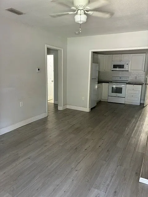2 bed, 800 sqft, $1,800 — Photo 4