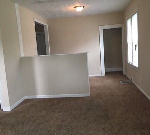 3rd image of 6621 Betts Ave