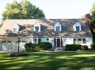 106 Jennifer Dr, Mahomet, IL